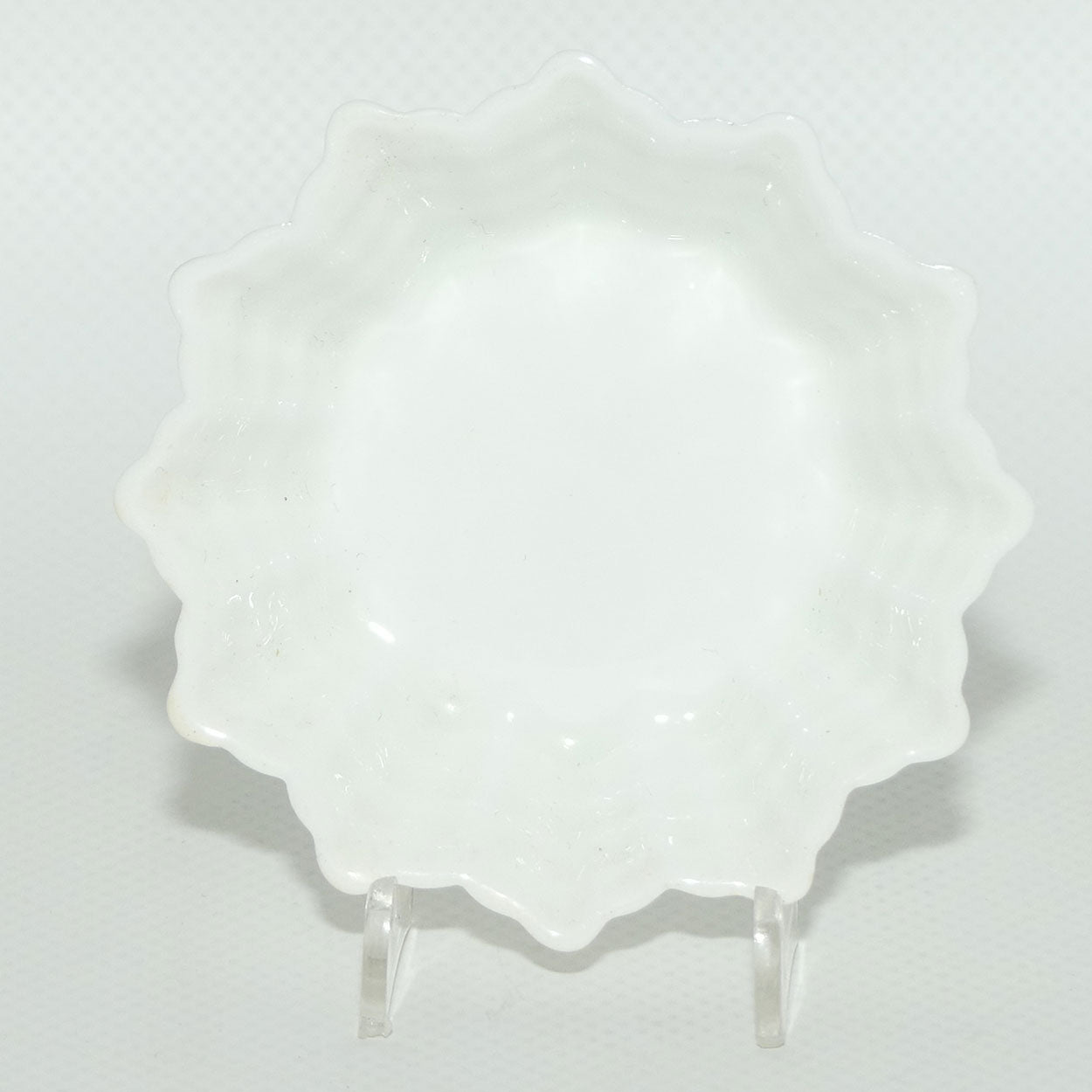 Shelley Dainty shape miniature pin dish