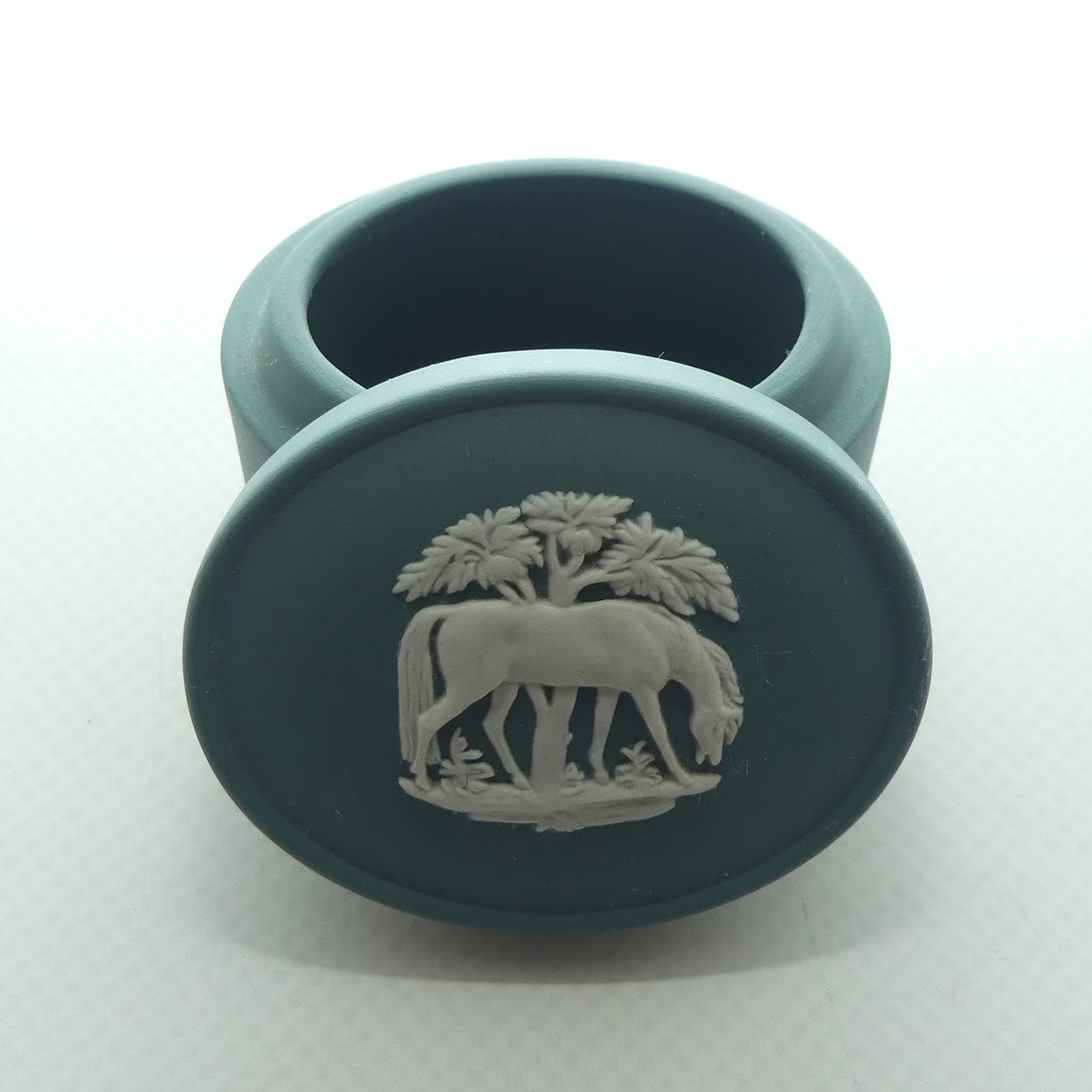 Wedgwood Jasper | White on Spruce | Stubbs Horses trinket box | #3