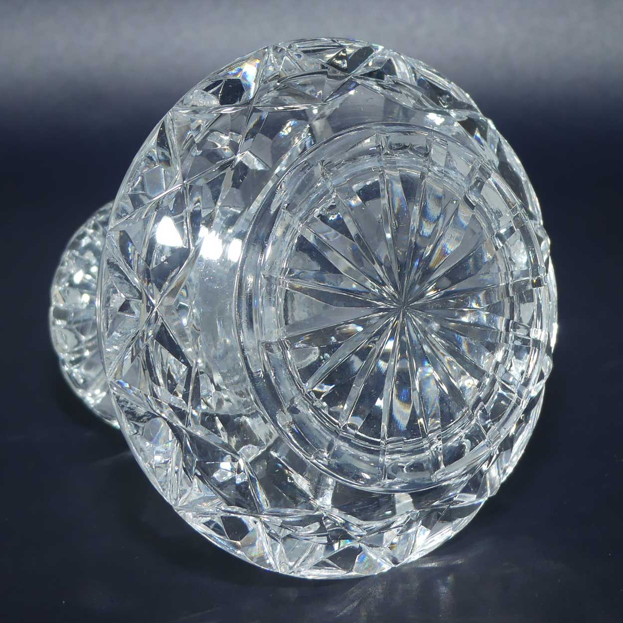 Wide body Diamond Cut crystal Perfume bottle with Mushroom stopper