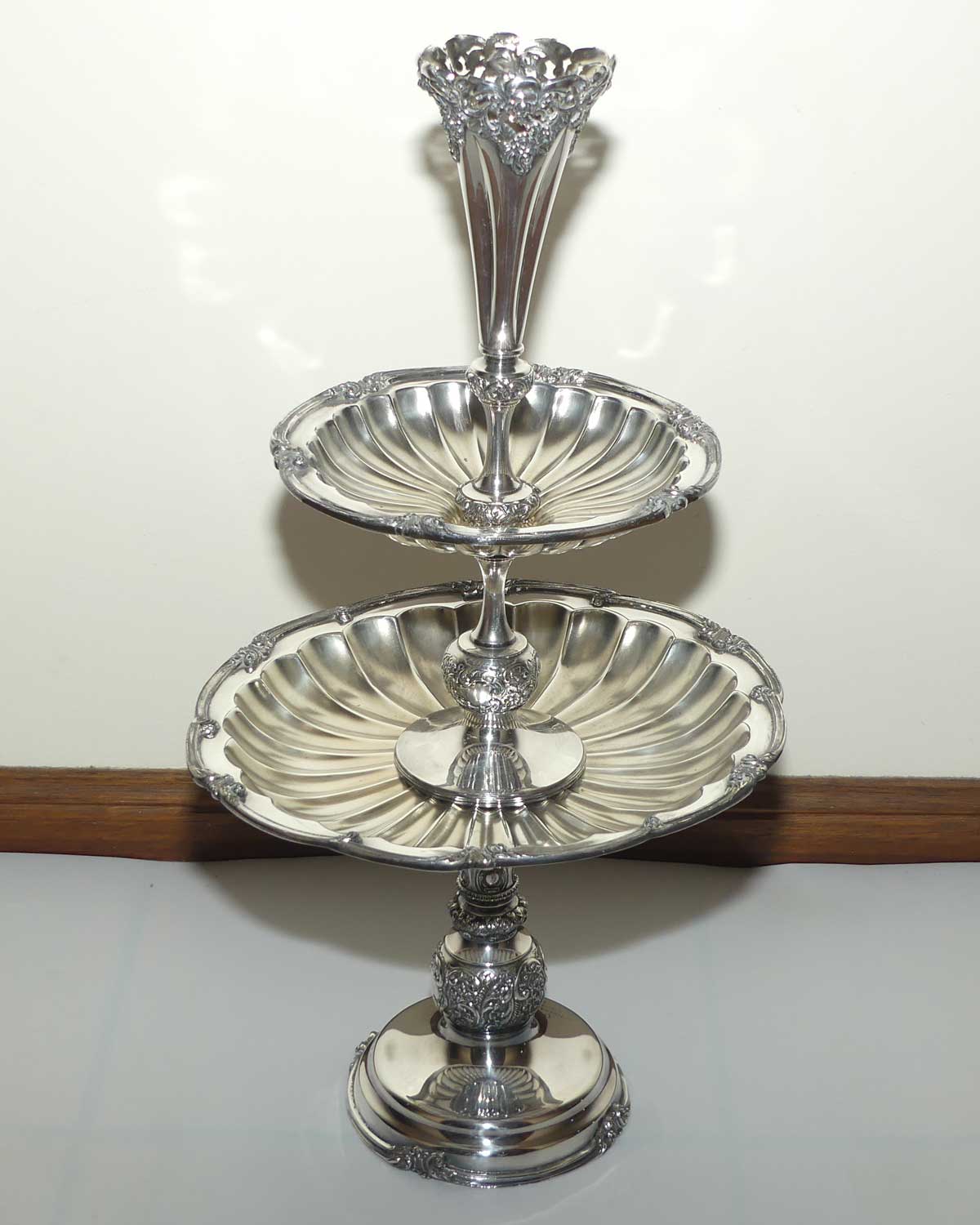 late Victorian Wilcox Meriden USA Silver plated 2 tier Epergne centrepiece