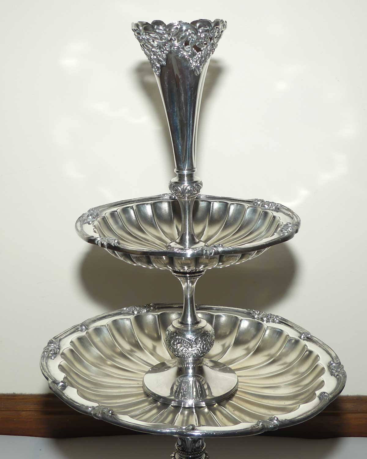 late Victorian Wilcox Meriden USA Silver plated 2 tier Epergne centrepiece