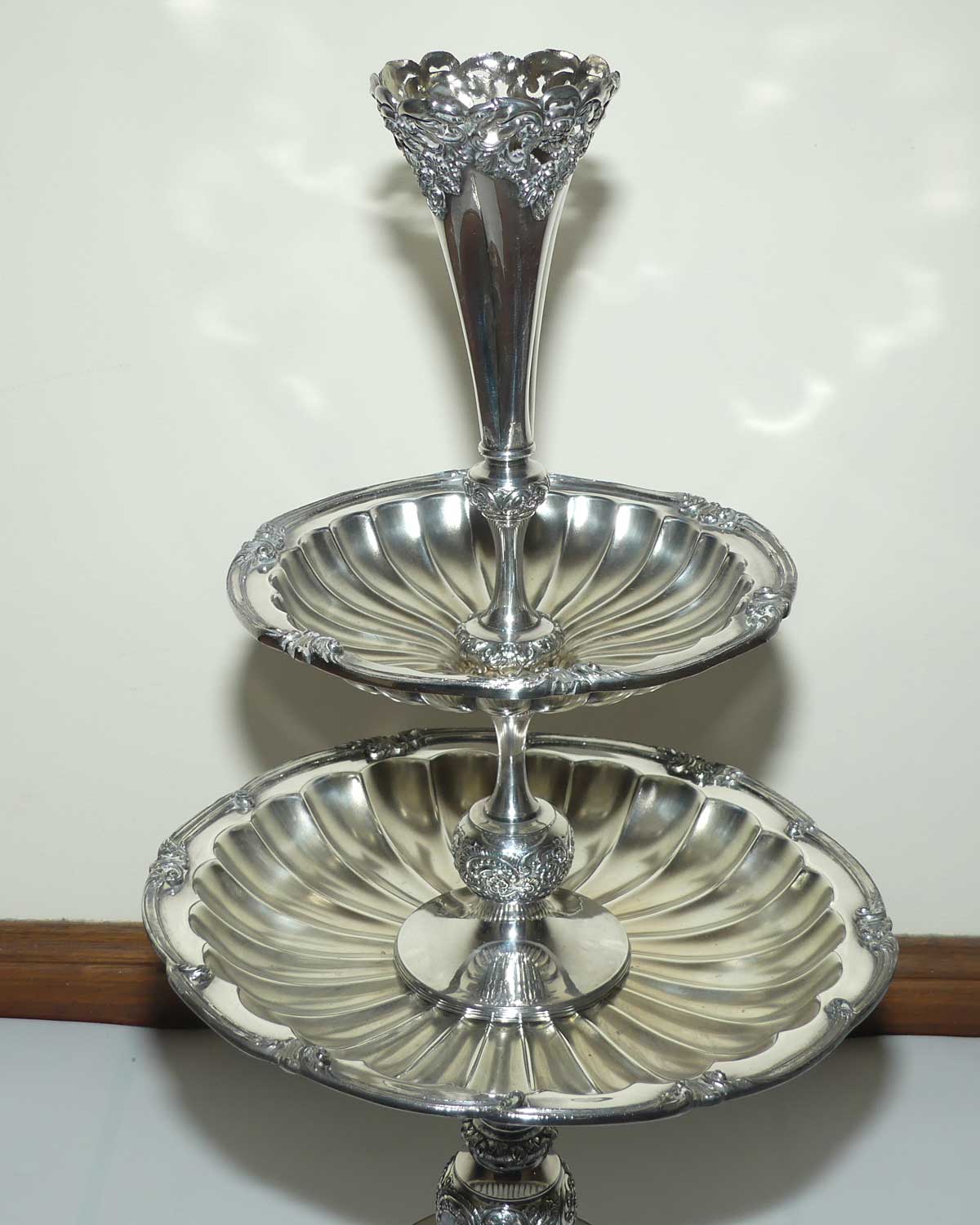 late Victorian Wilcox Meriden USA Silver plated 2 tier Epergne centrepiece