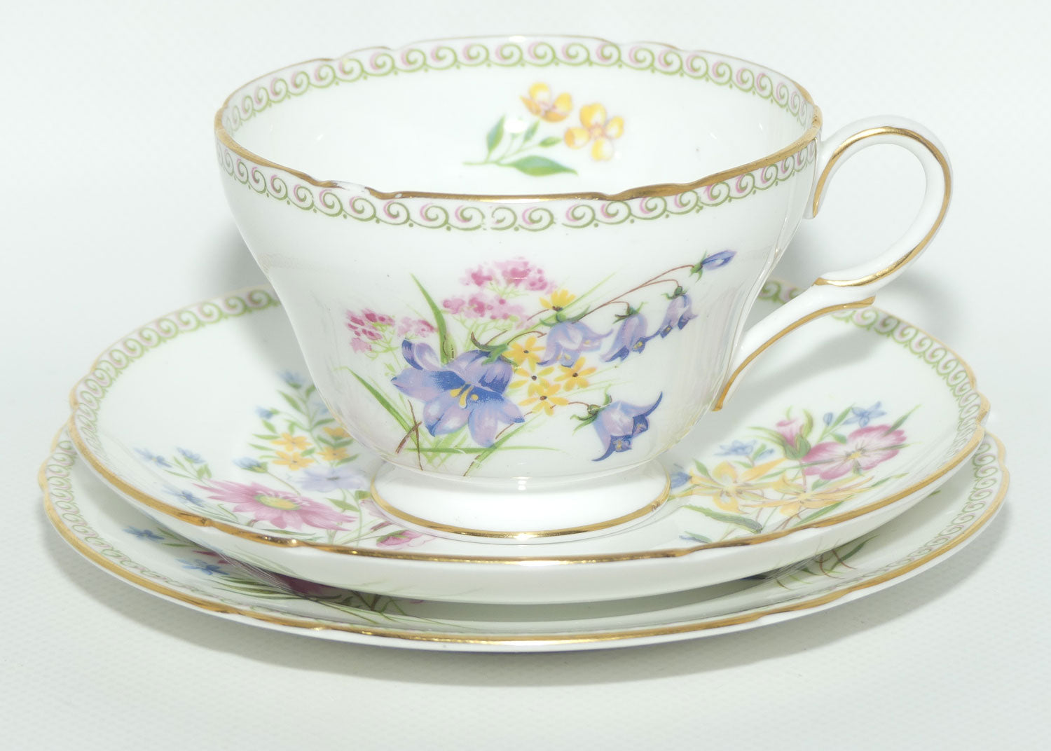 Shelley Henley shape Wildflowers pattern trio | Fancy edge border | Z13686