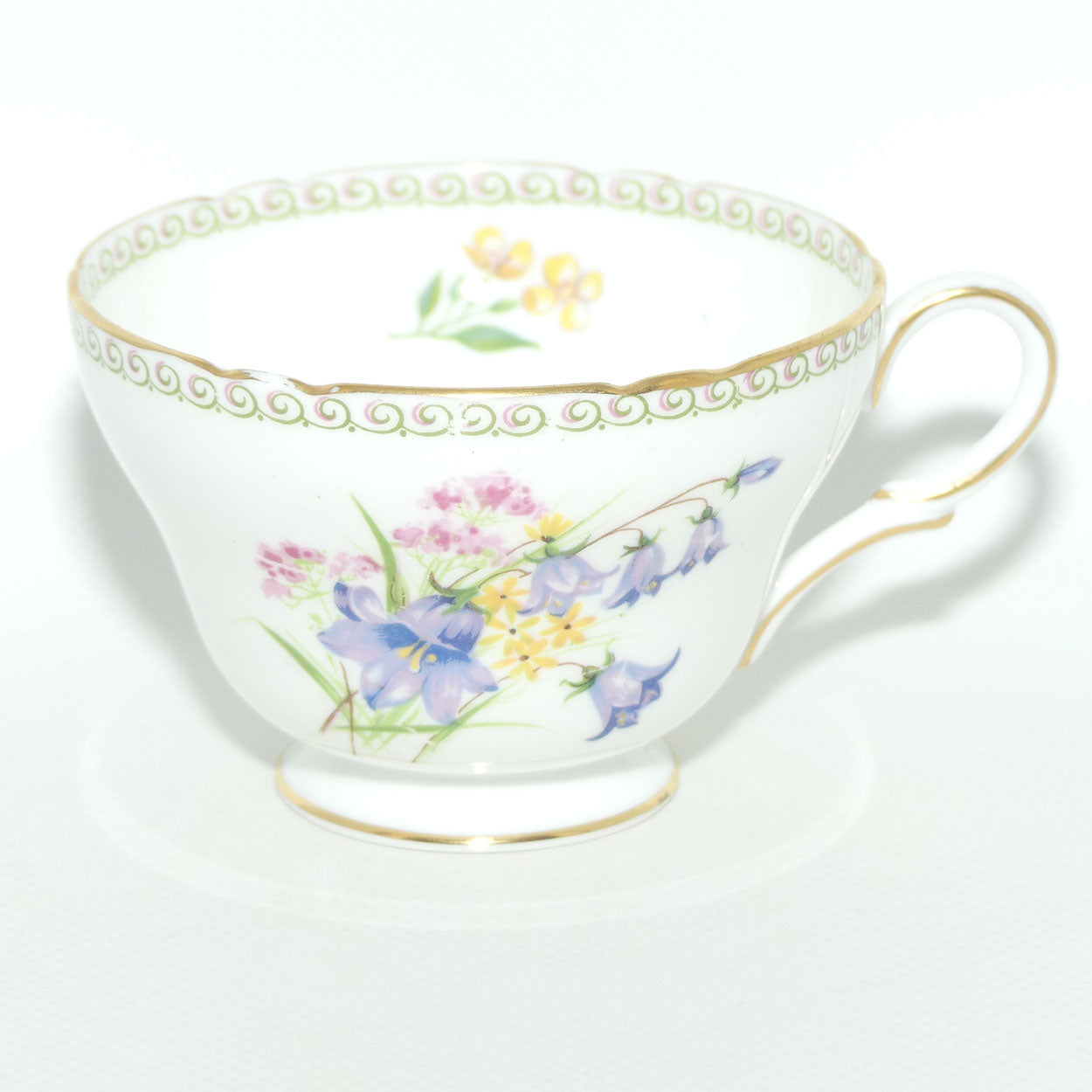 Shelley Henley shape Wildflowers pattern trio | Fancy edge border | Z13686