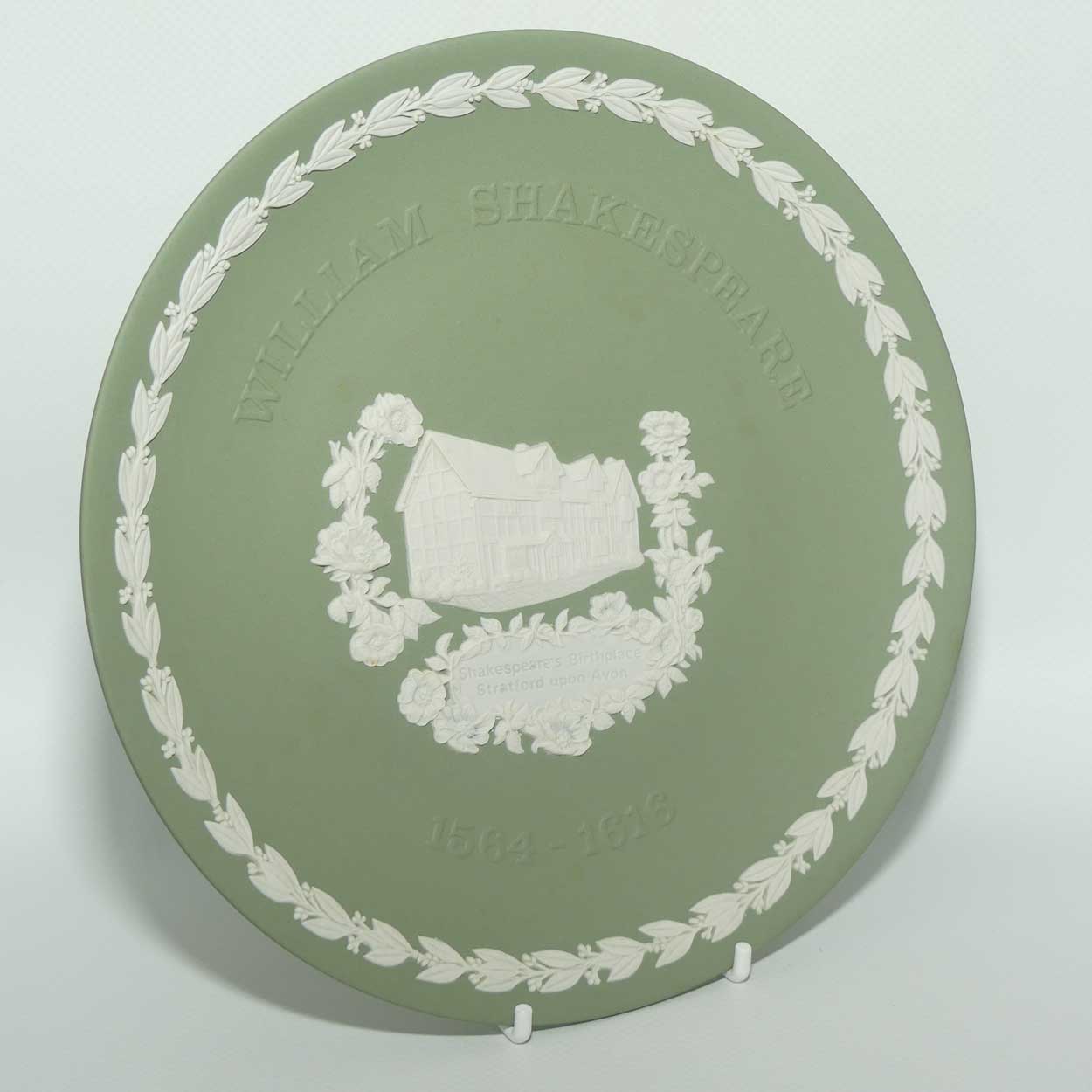 Wedgwood Jasper | White on Pale Green | William Shakespeare | Shakespeare's Birthplace Stratford upon Avon 1564 - 1616 plate | 20.5cms | + Box