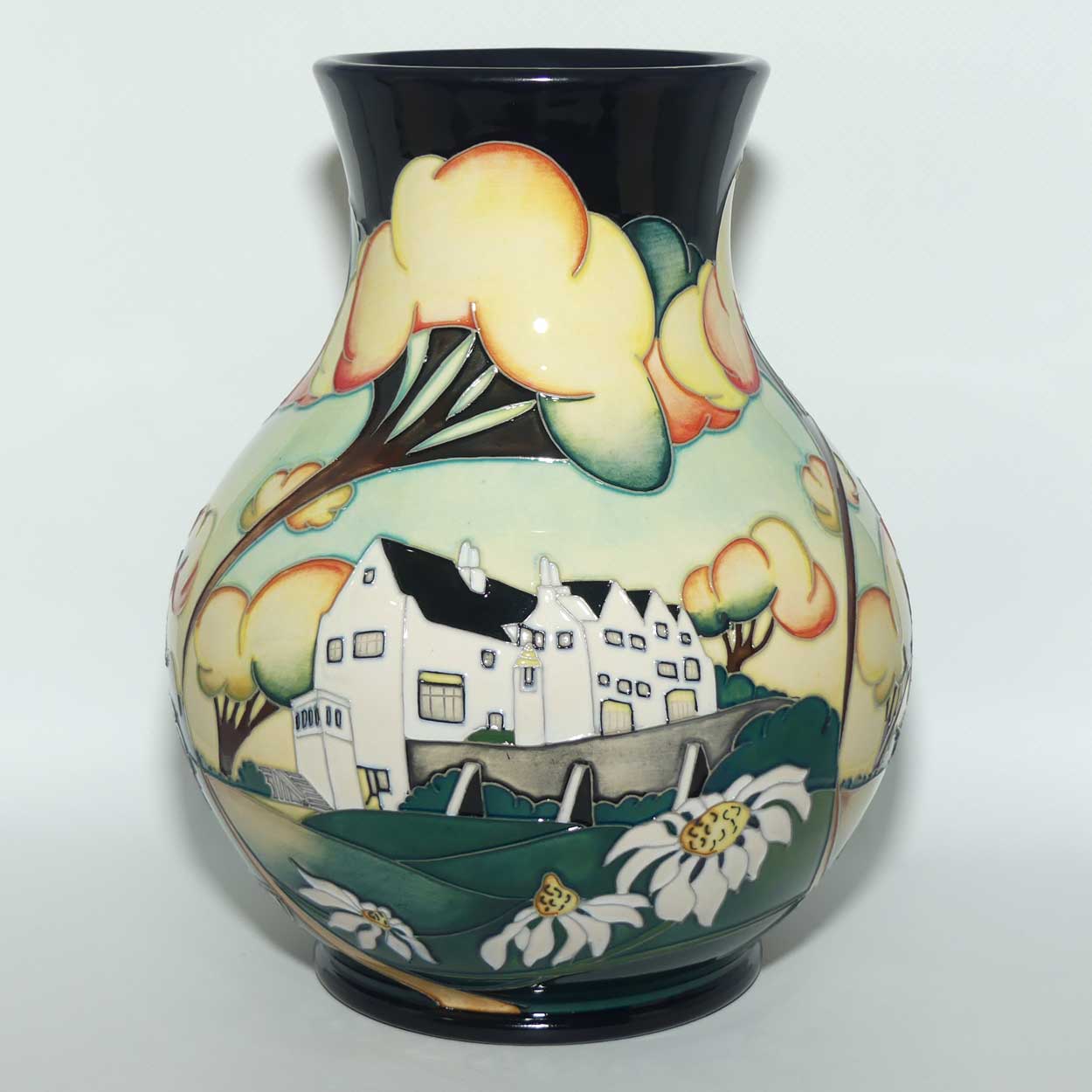 Moorcroft Windermere Daisy vase | Shape 369/9 | LE 20/35