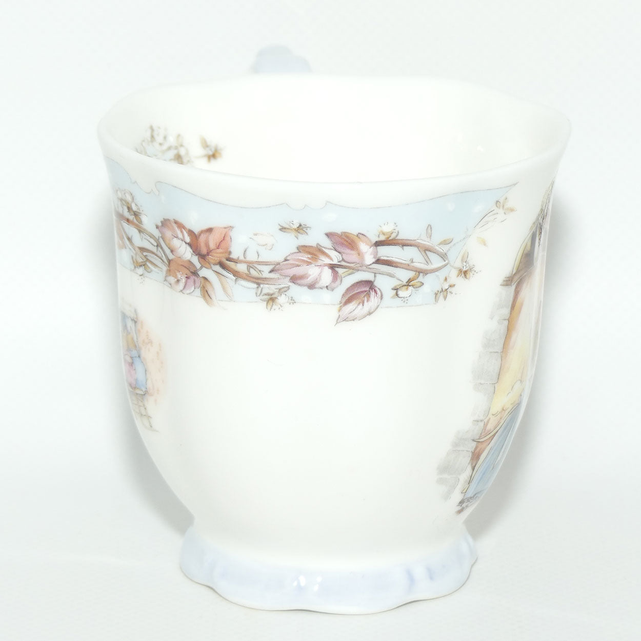 Royal Doulton Brambly Hedge Giftware | Winter handled beaker | boxed