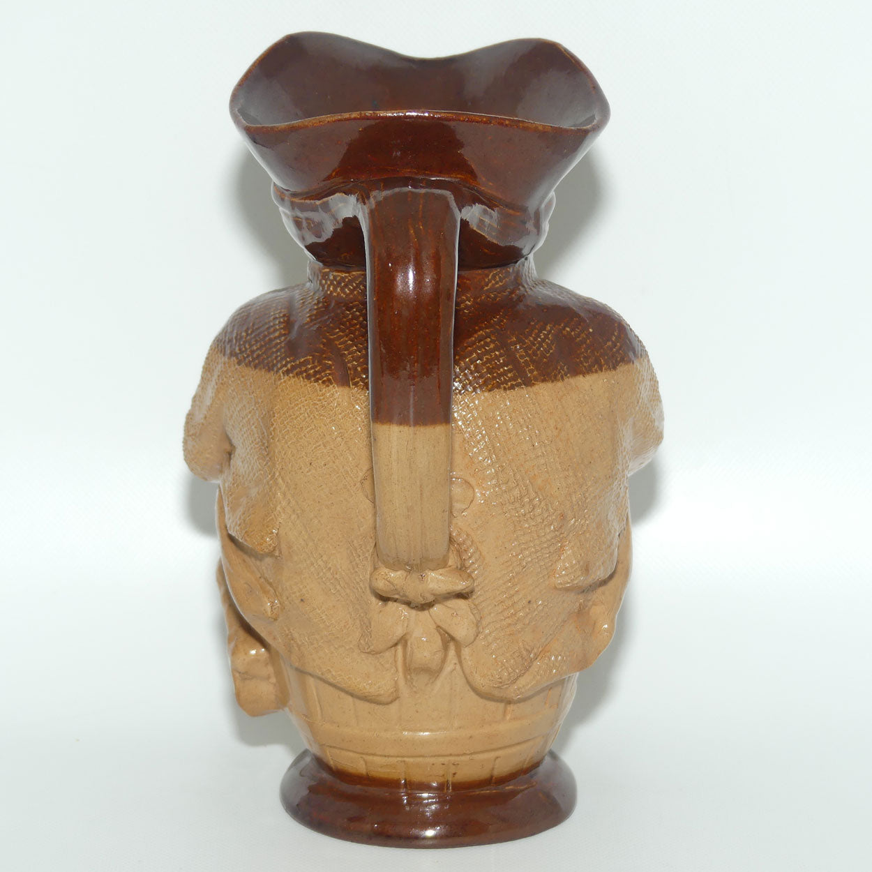 X6365 Doulton Lambeth Toby XX toby jug | Hand holds jug of Ale