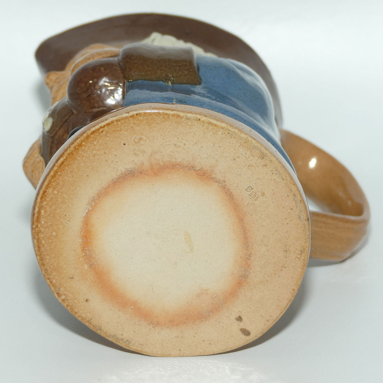 X8572 Royal Doulton Lambeth Harry Simeon The Standing Man Medium toby | Smiling Face, Brown Waistcoat, Blue Jacket