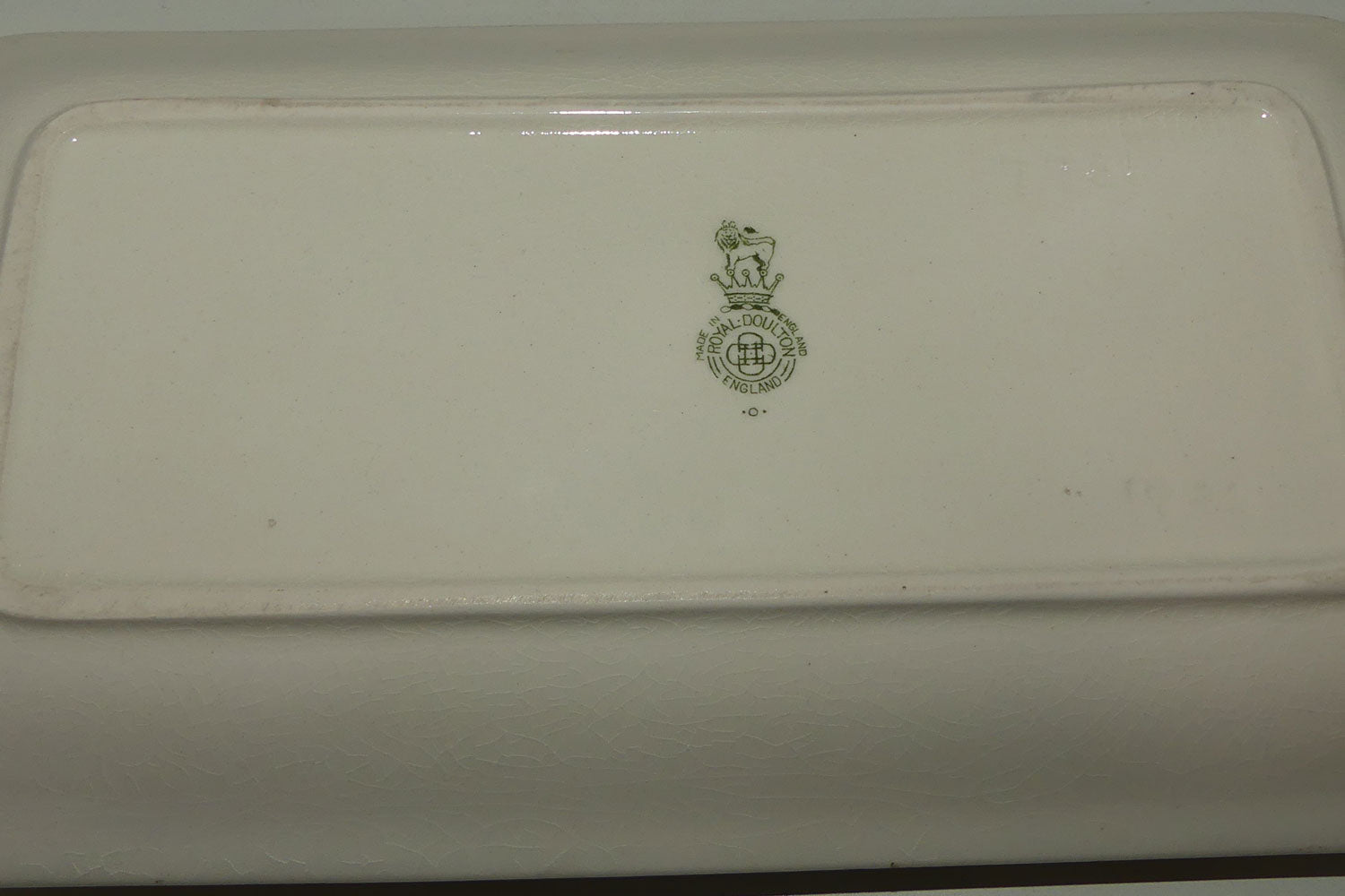 royal-doulton-coaching-days-york-shape-sandwich-tray
