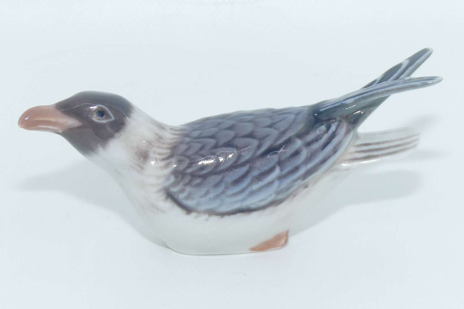 dahl-jensen-porcelainfabrik-figure-1361-seagull