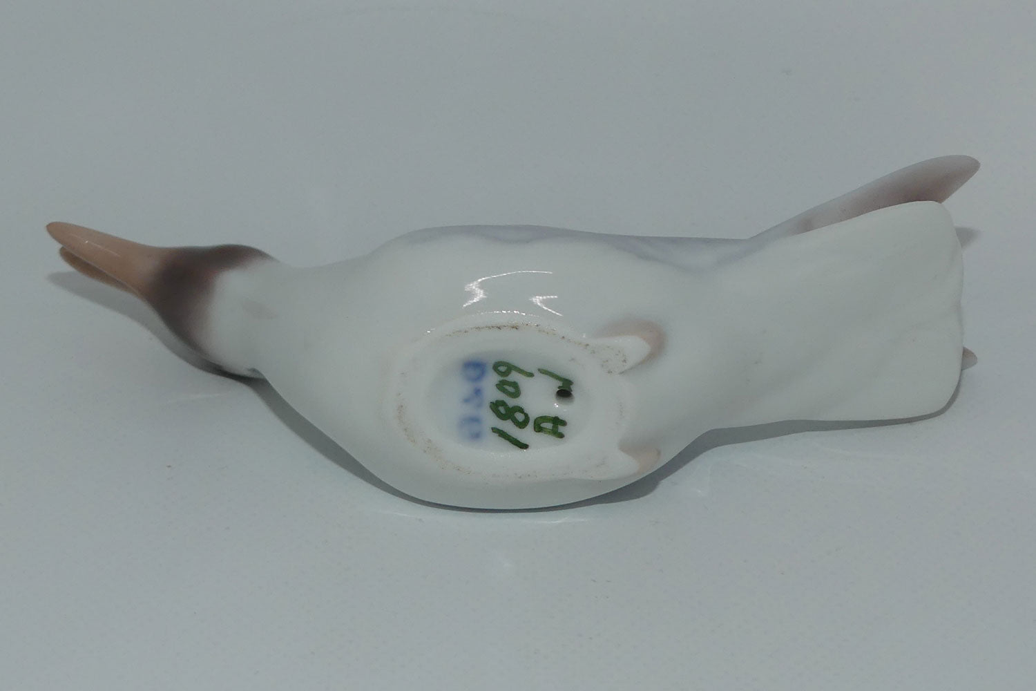 bing-and-grondahl-figure-1809-seagull-crying