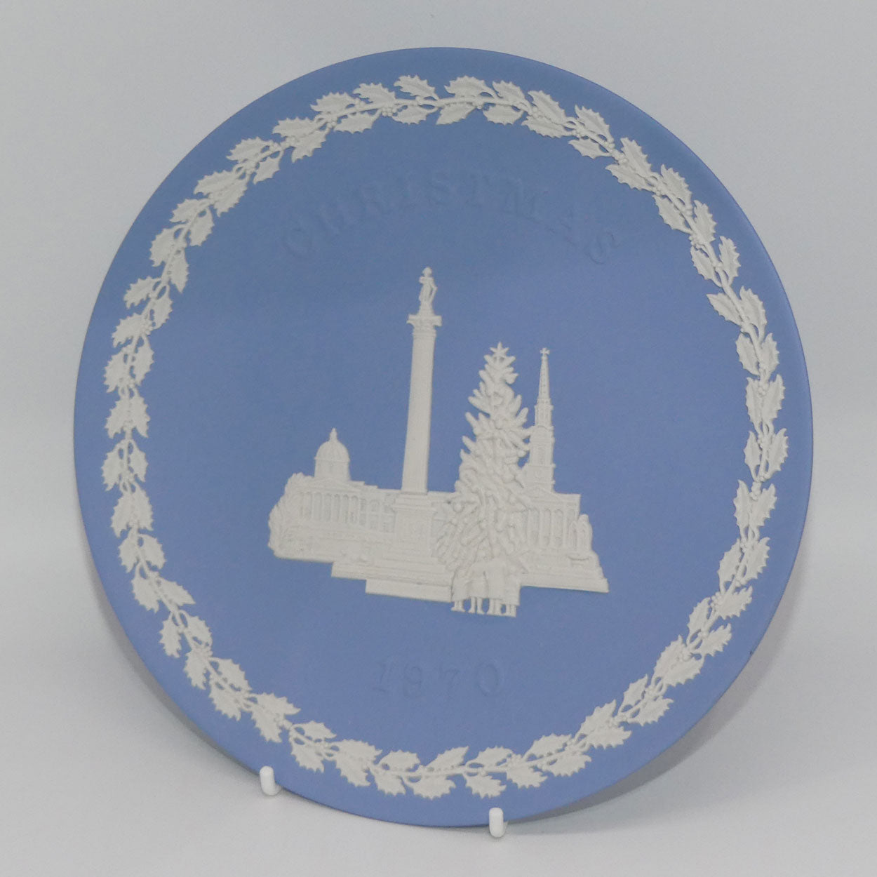 wedgwood-jasper-christmas-plate-1970-trafalgar-square-plate-large-boxed