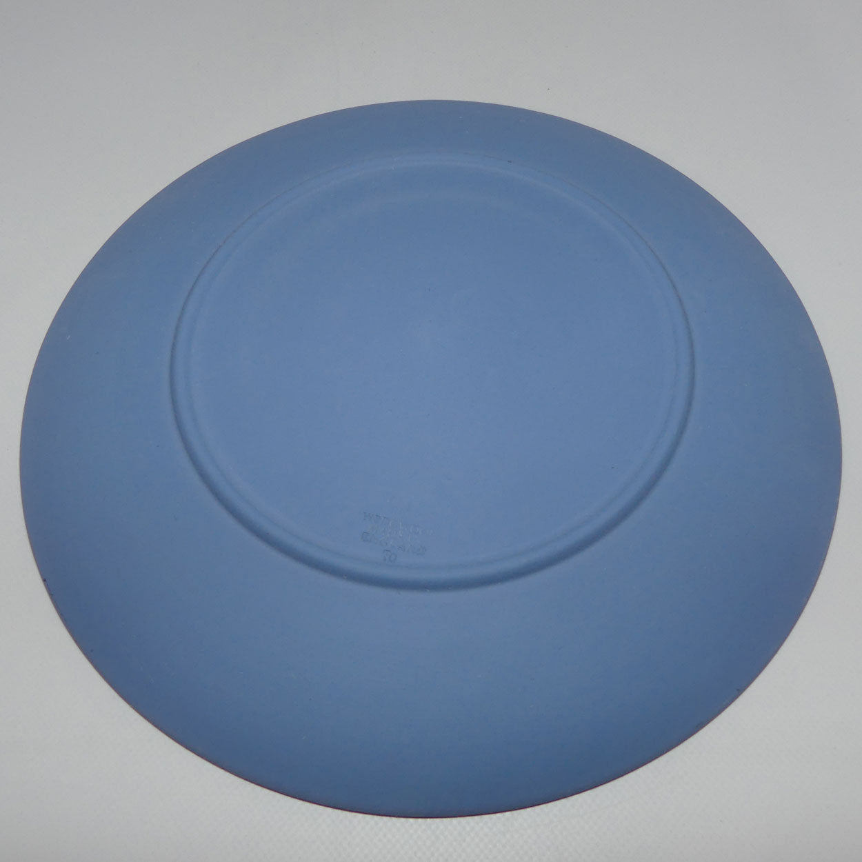 wedgwood-jasper-christmas-plate-1970-trafalgar-square-plate-large-boxed