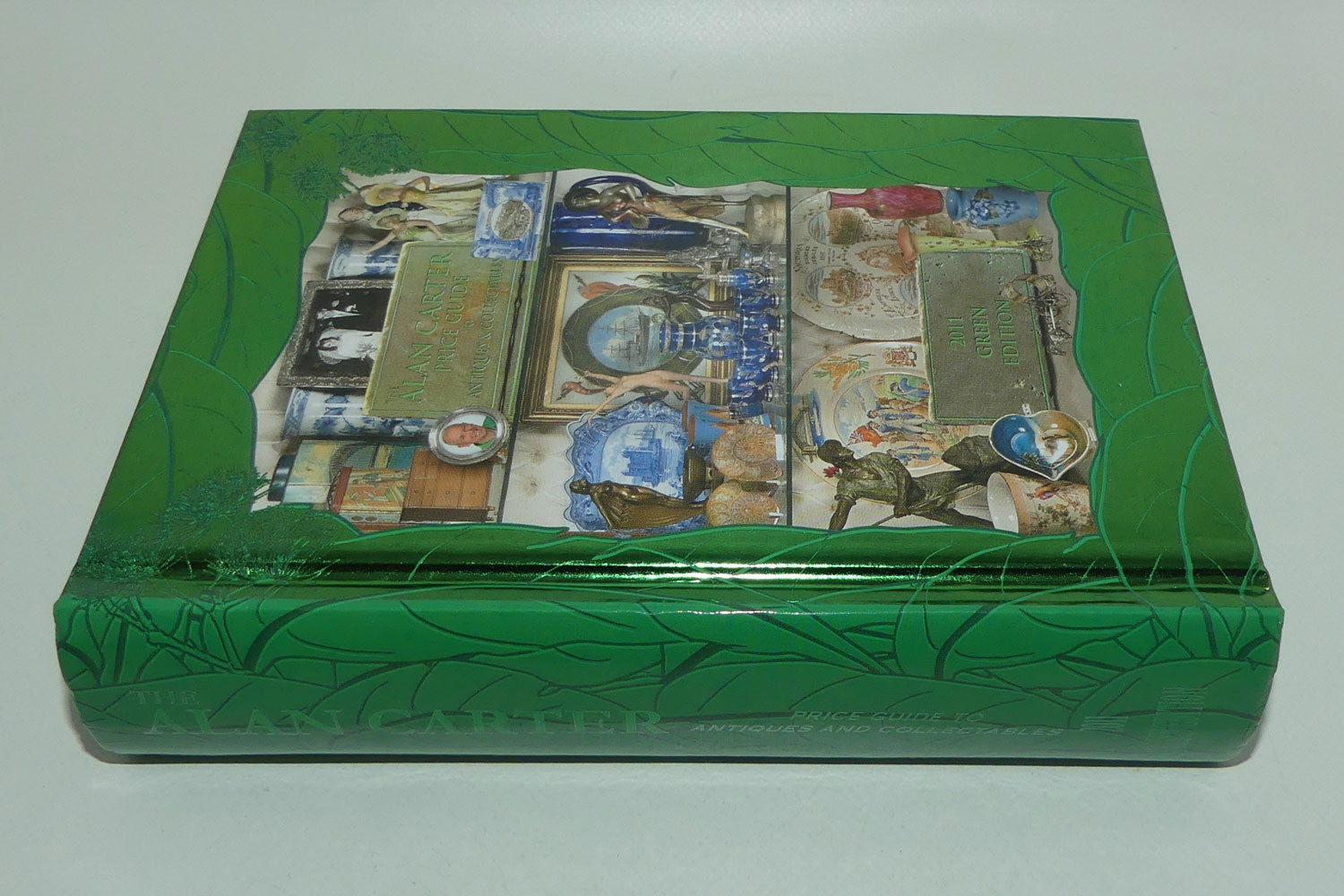reference-book-carters-price-guide-to-antiques-in-australasia-2011-green-edition-mini