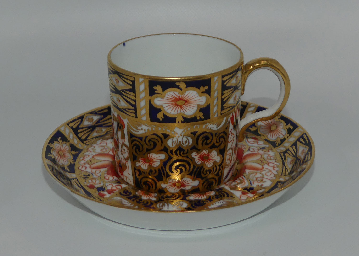 royal-crown-derby-traditional-imari-demi-tasse-coffee-duo-5-c-1914-1916