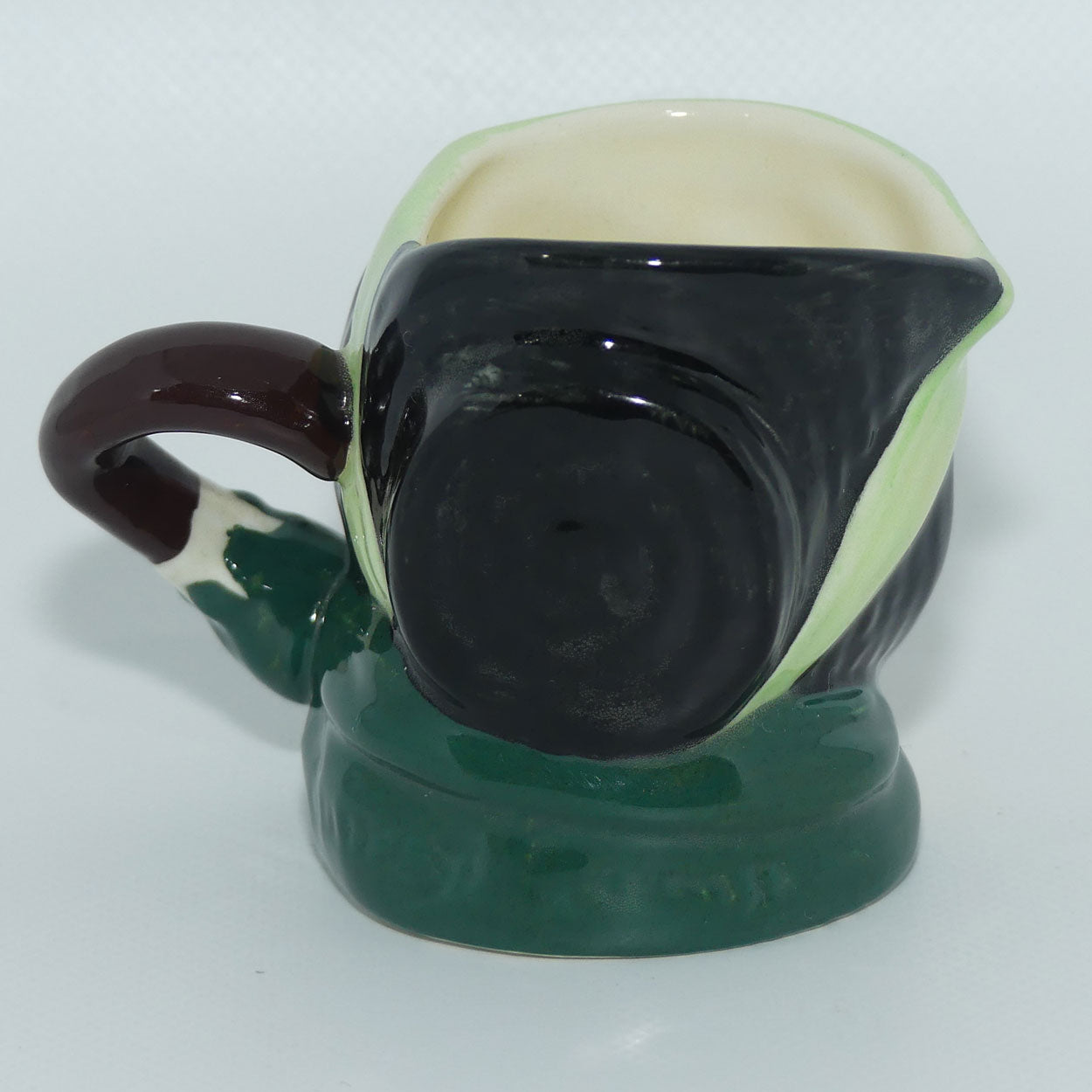 D6045 Royal Doulton miniature character jug Sairey Gamp