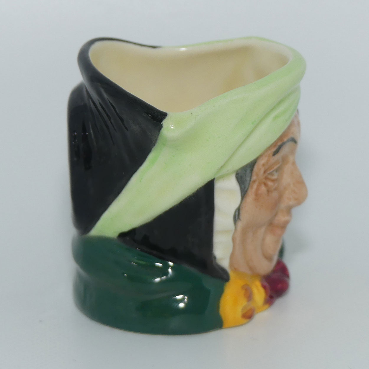 D6045 Royal Doulton miniature character jug Sairey Gamp