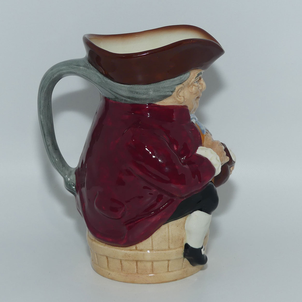 D6088 Royal Doulton toby Toby XX | Man on the Barrel | Double XX |