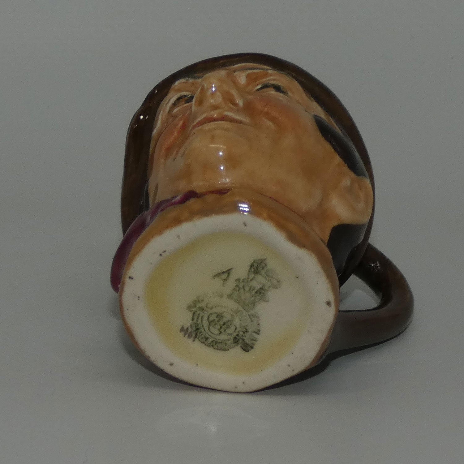 d6140-royal-doulton-character-jug-sam-weller