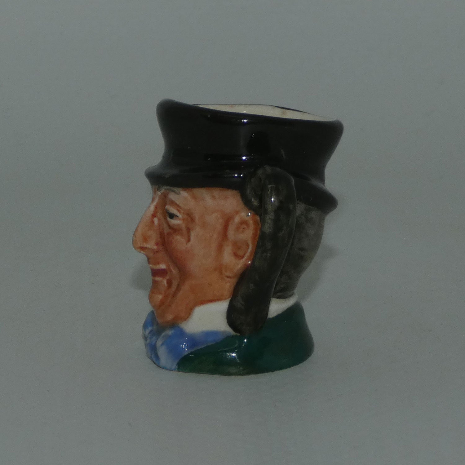 d6143-royal-doulton-character-jug-mr-micawber