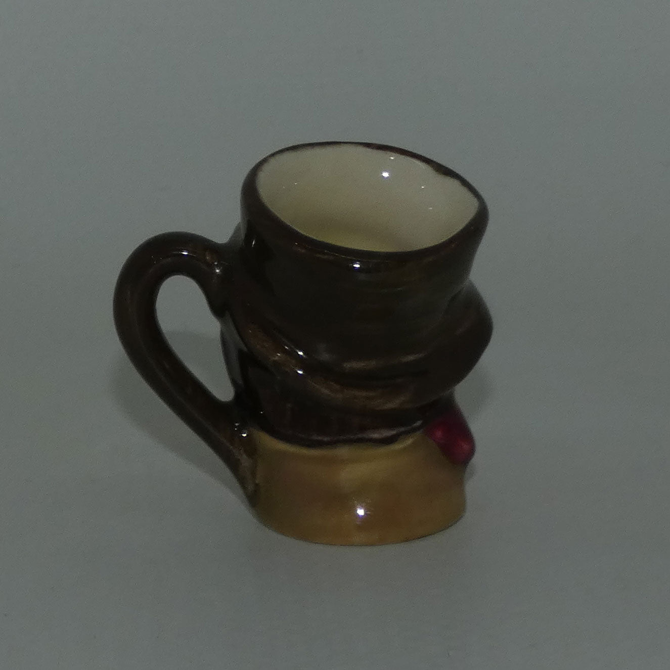 d6147-royal-doulton-character-jug-sam-weller