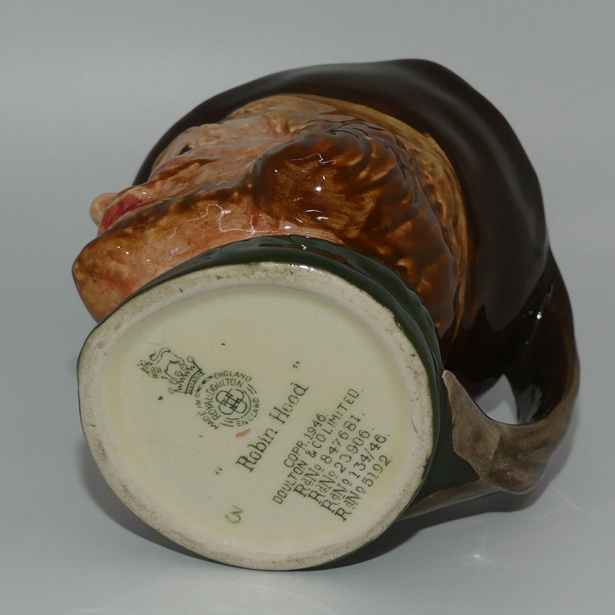 d6234-royal-doulton-small-character-jug-robin-hood