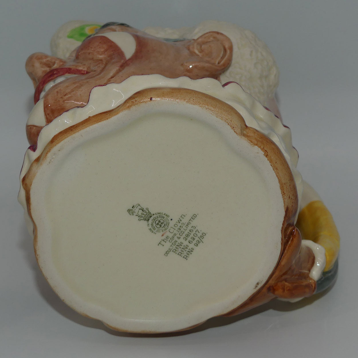 D6322 Royal Doulton large character jug The Clown | White Hair