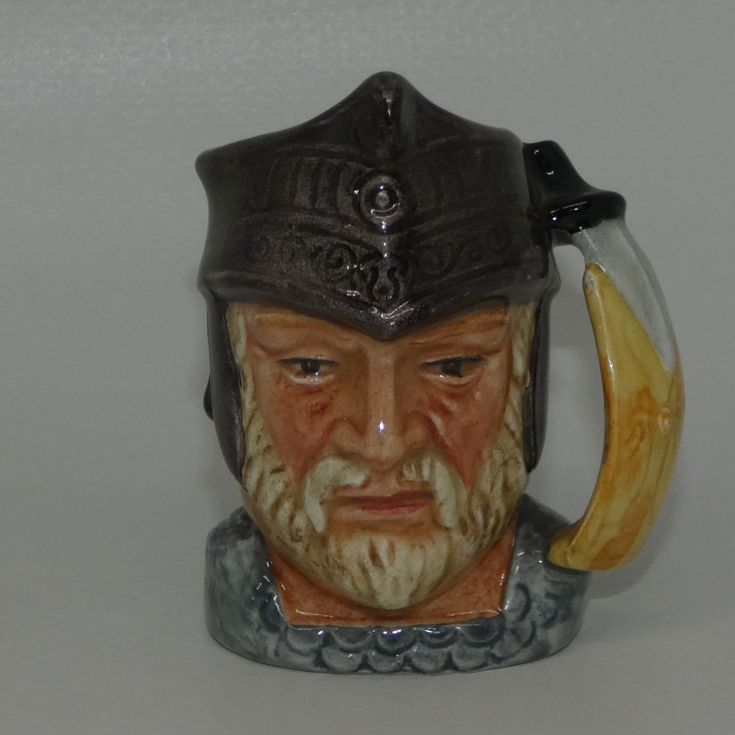 d6556-royal-doulton-character-jug-gladiator