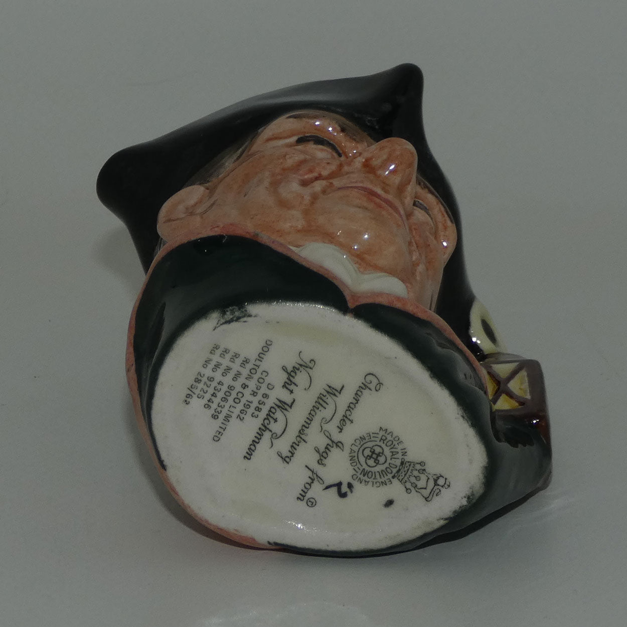 d6583-royal-doulton-miniature-character-jug-night-watchman