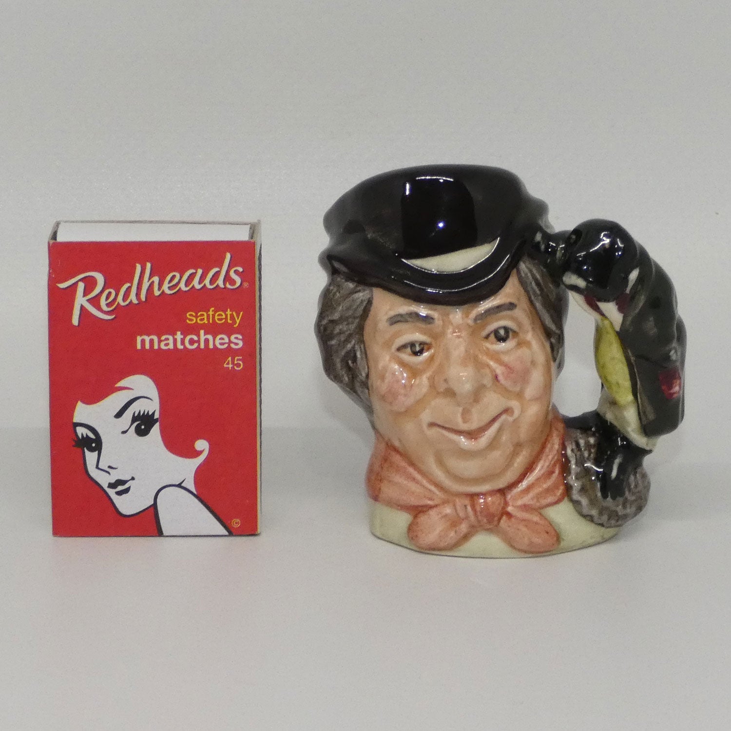 d6608-royal-doulton-character-jug-the-walrus-carpenter