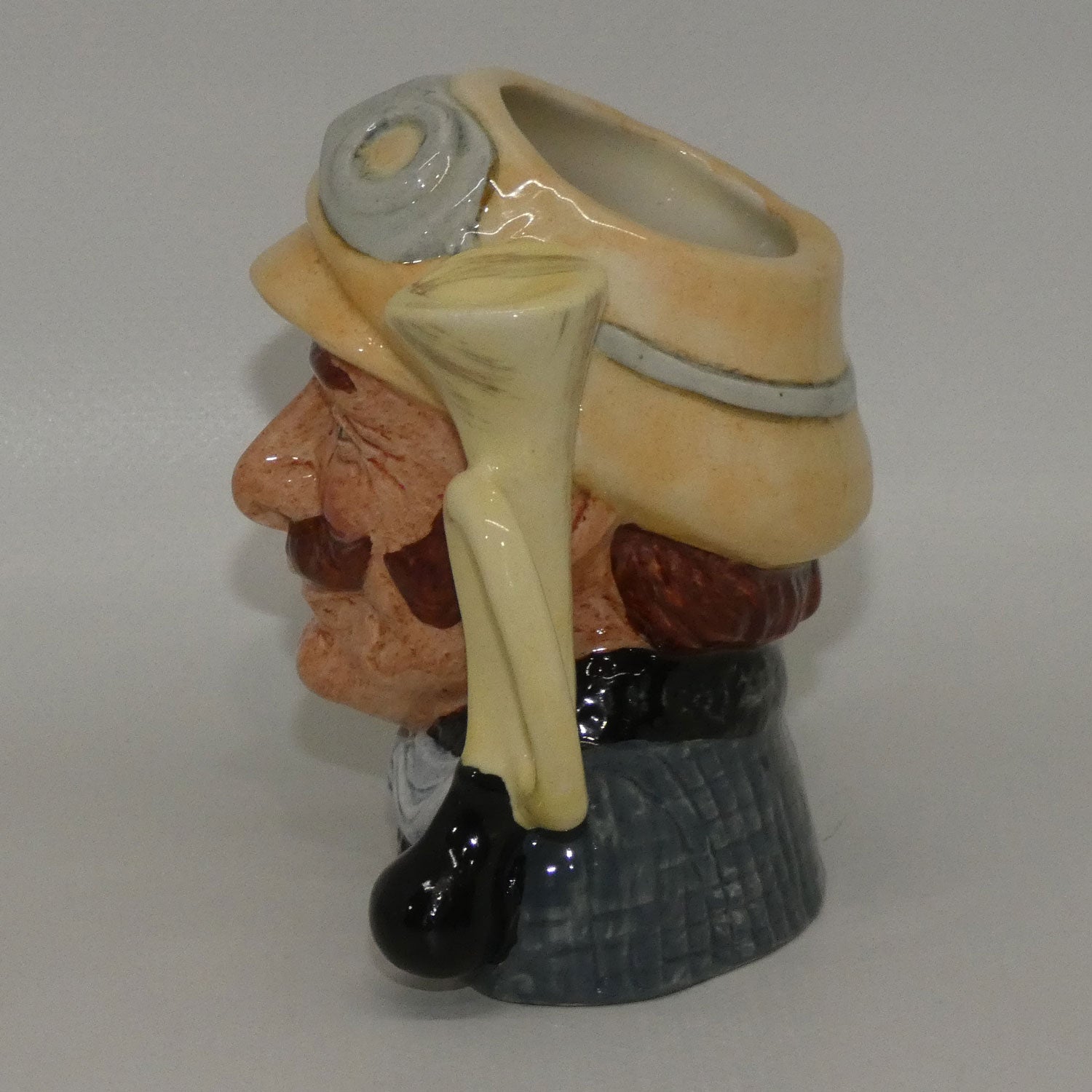 d6637-royal-doulton-character-jug-veteran-motorist
