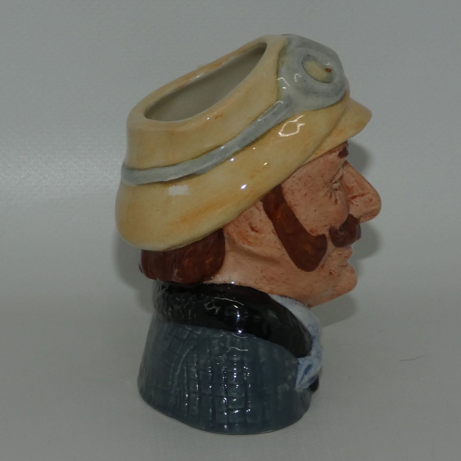 d6637-royal-doulton-character-jug-veteran-motorist