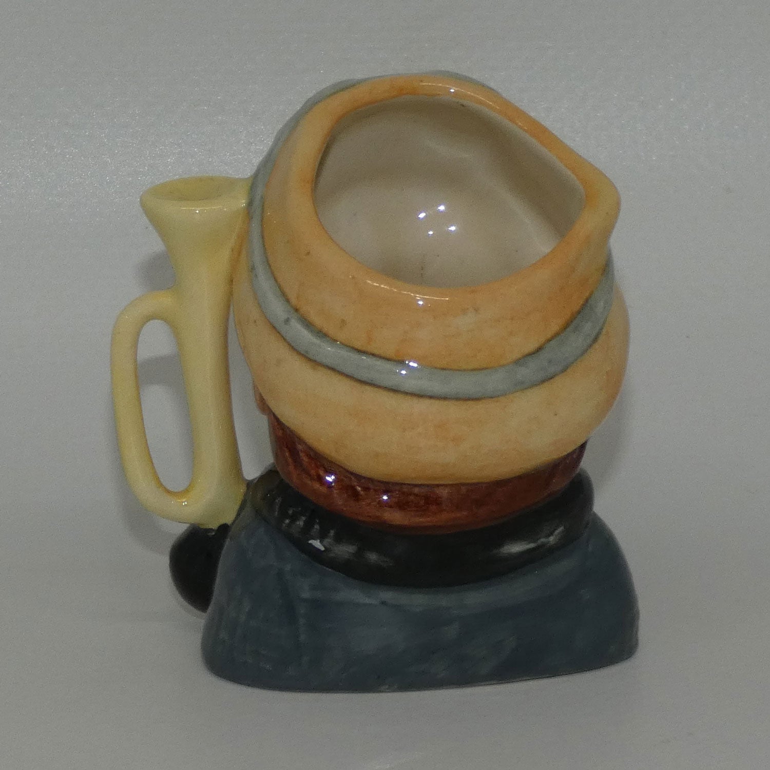 d6641-royal-doulton-character-jug-veteran-motorist