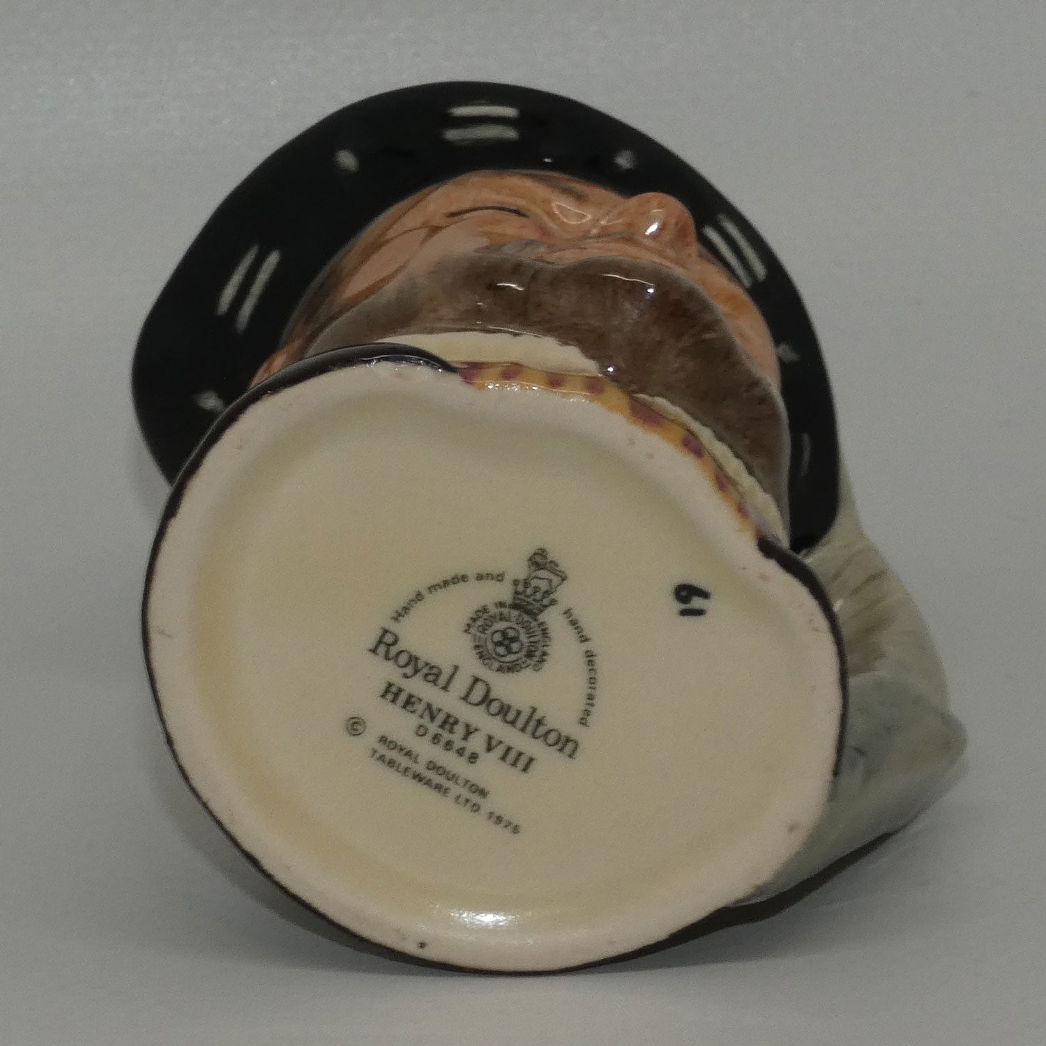 d6648-royal-doulton-character-jug-henry-viii