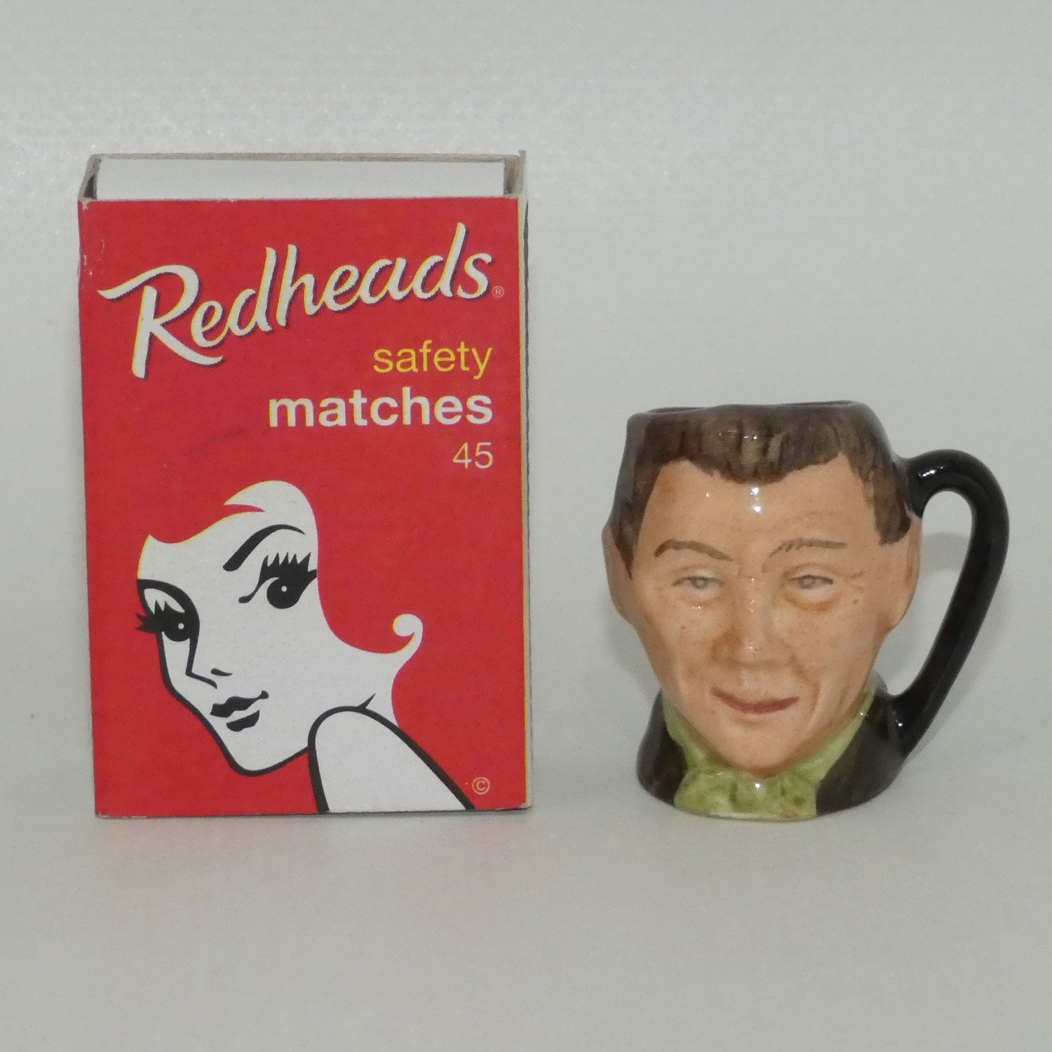 d6682-royal-doulton-character-jug-uriah-heep