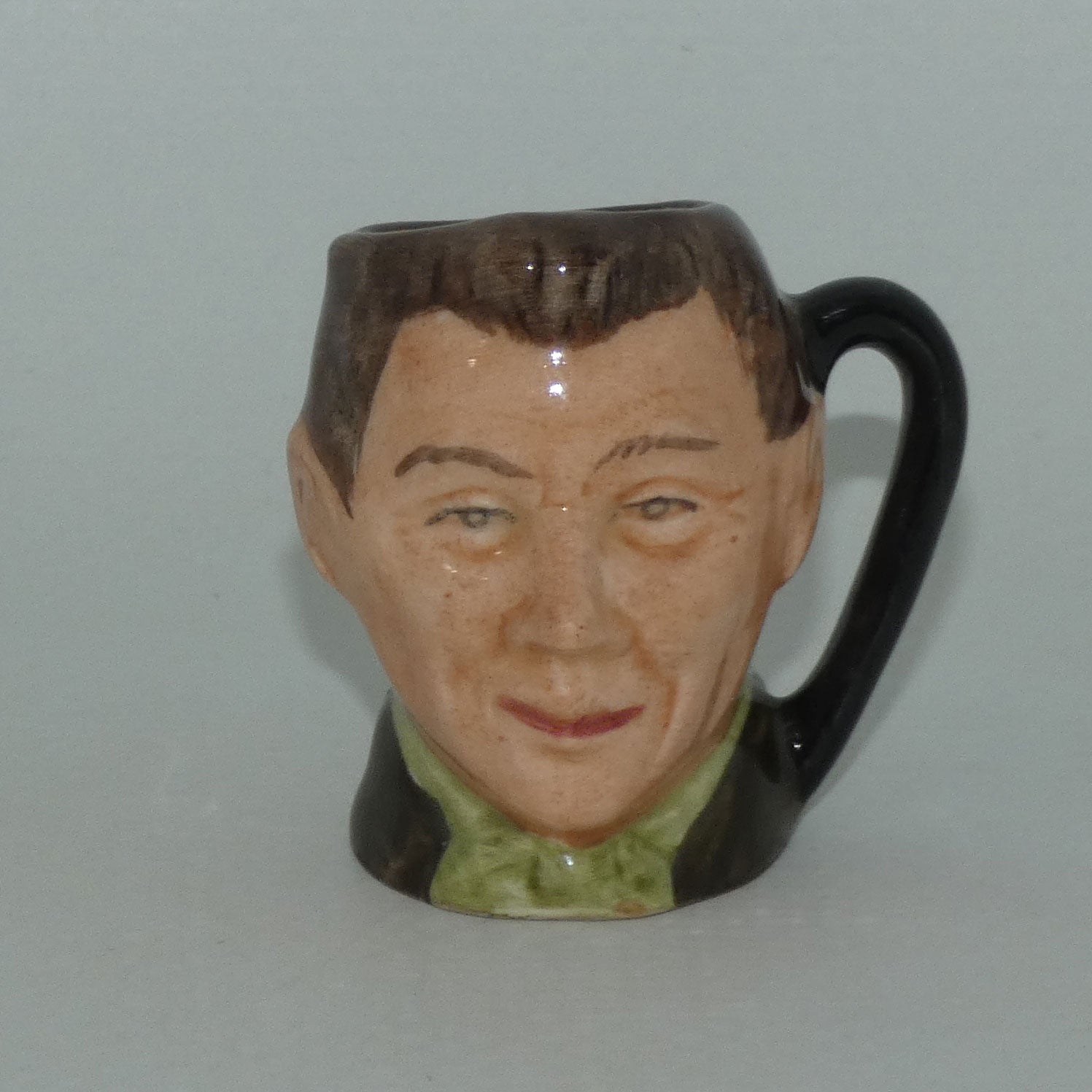 d6682-royal-doulton-character-jug-uriah-heep