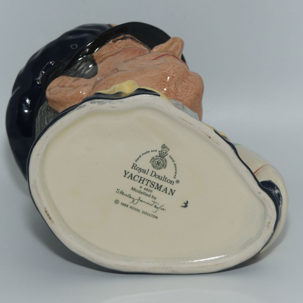 d6820-royal-doulton-character-jug-yachtsman