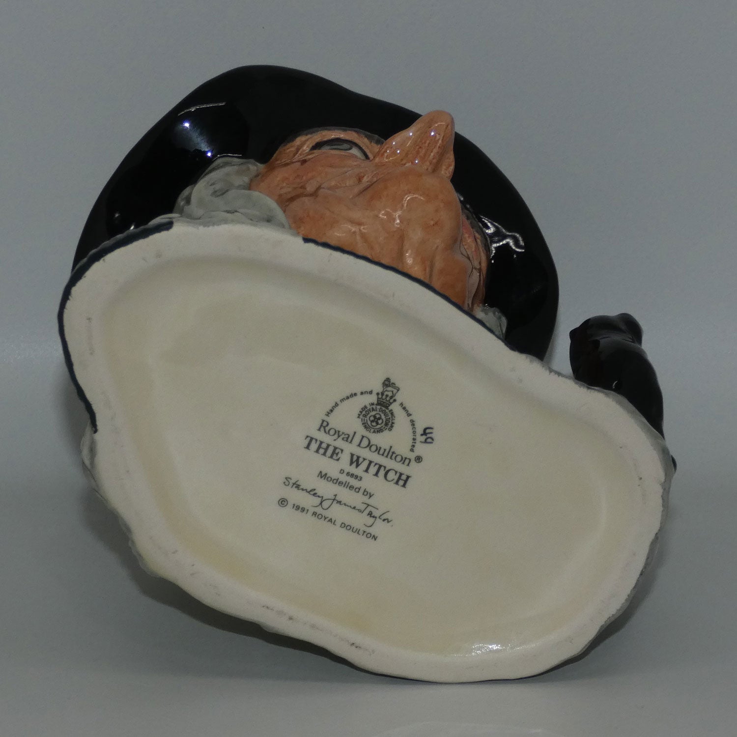 d6893-royal-doulton-character-jug-the-witch