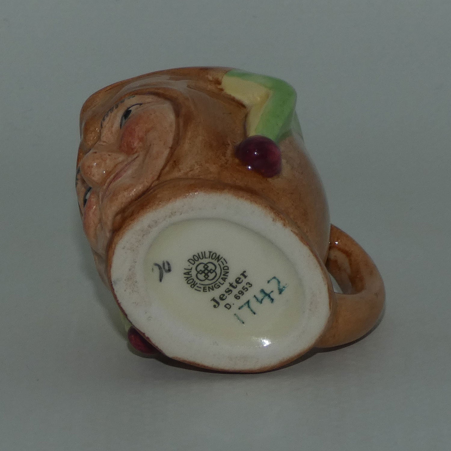 d6953-royal-doulton-character-jug-jester