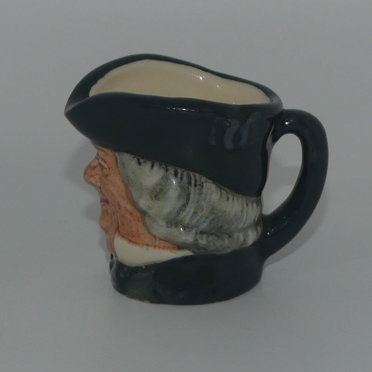 d6955-royal-doulton-tiny-character-jug-parson-brown