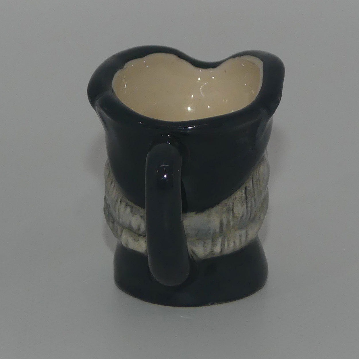 d6955-royal-doulton-tiny-character-jug-parson-brown