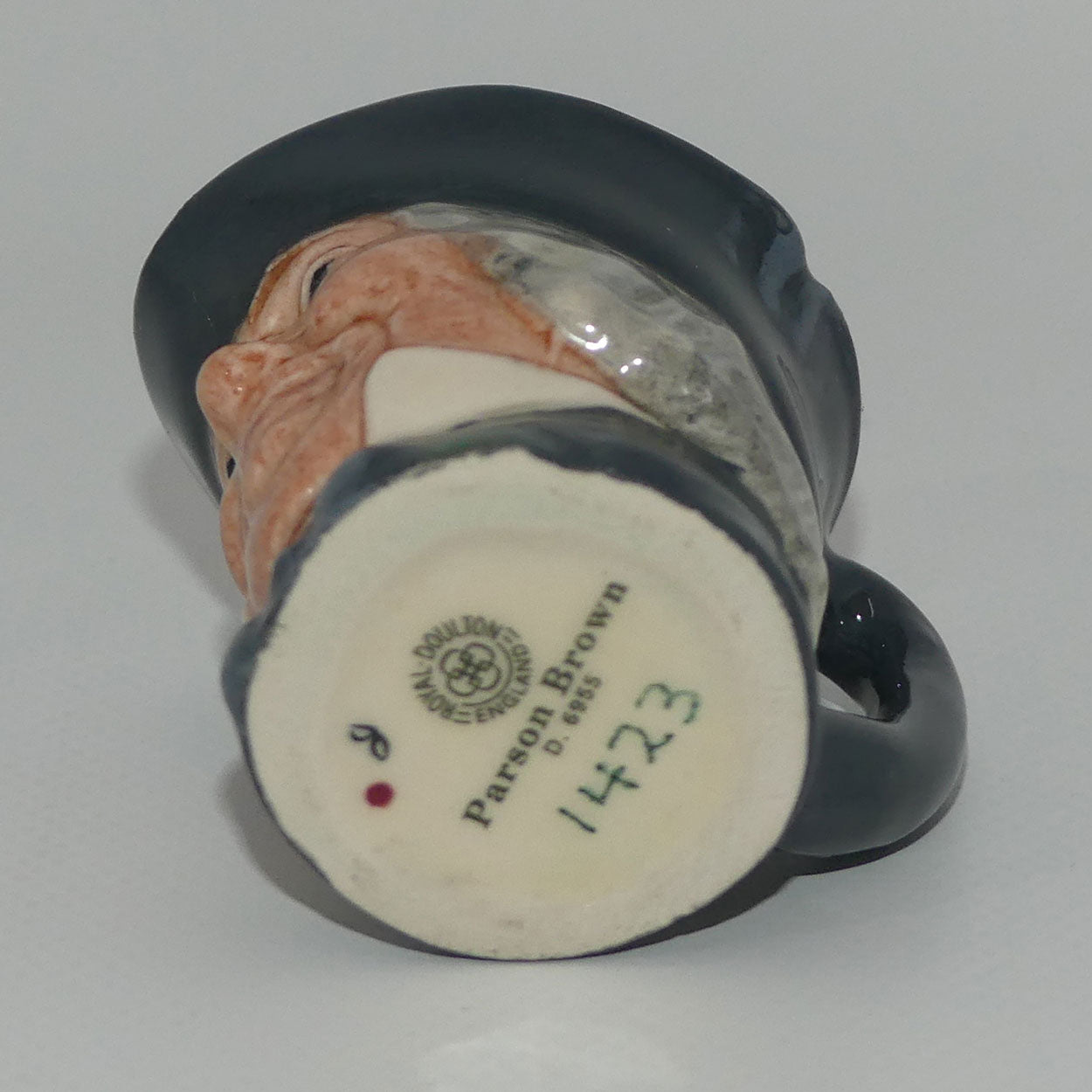 d6955-royal-doulton-tiny-character-jug-parson-brown