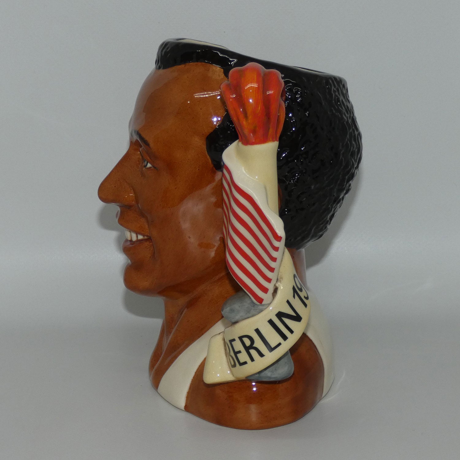 D7019 Royal Doulton large character jug Jesse Owens | 1996 CJY | signed