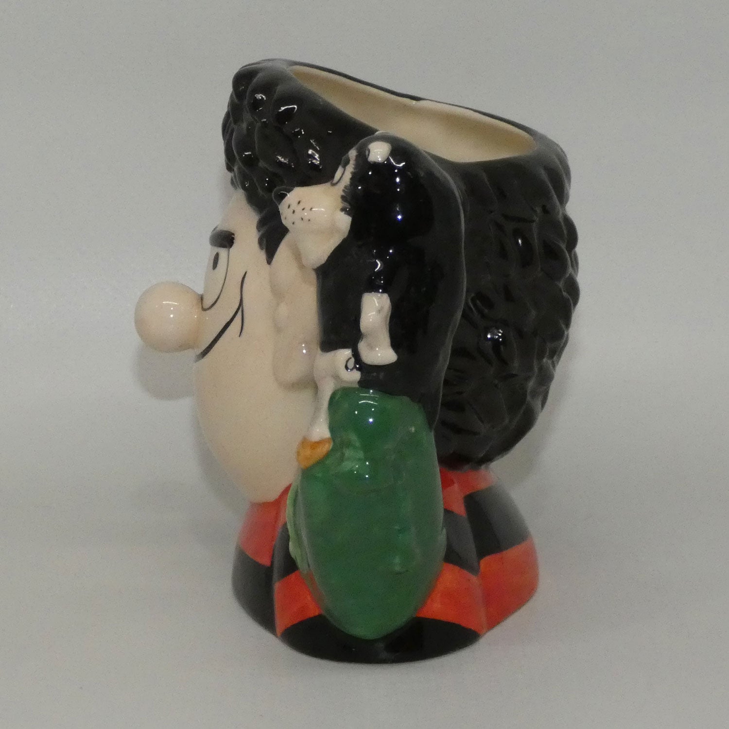 d7033-royal-doulton-character-jug-dennis-and-gnasher
