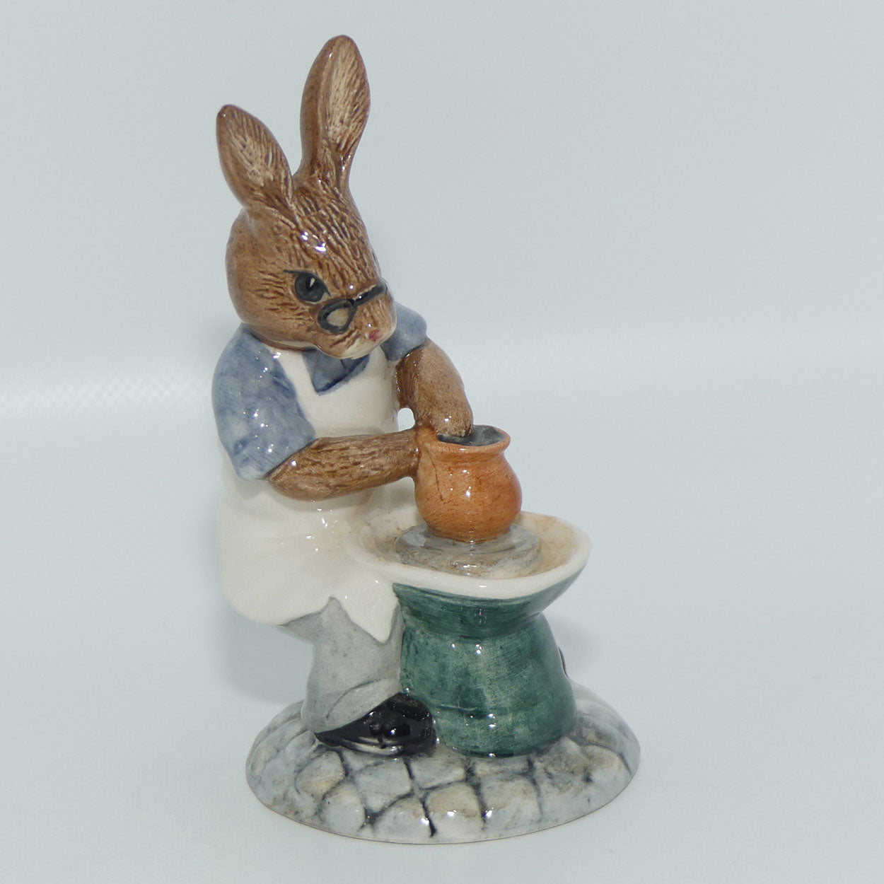 DB131 Royal Doulton Bunnykins Master Potter | boxed