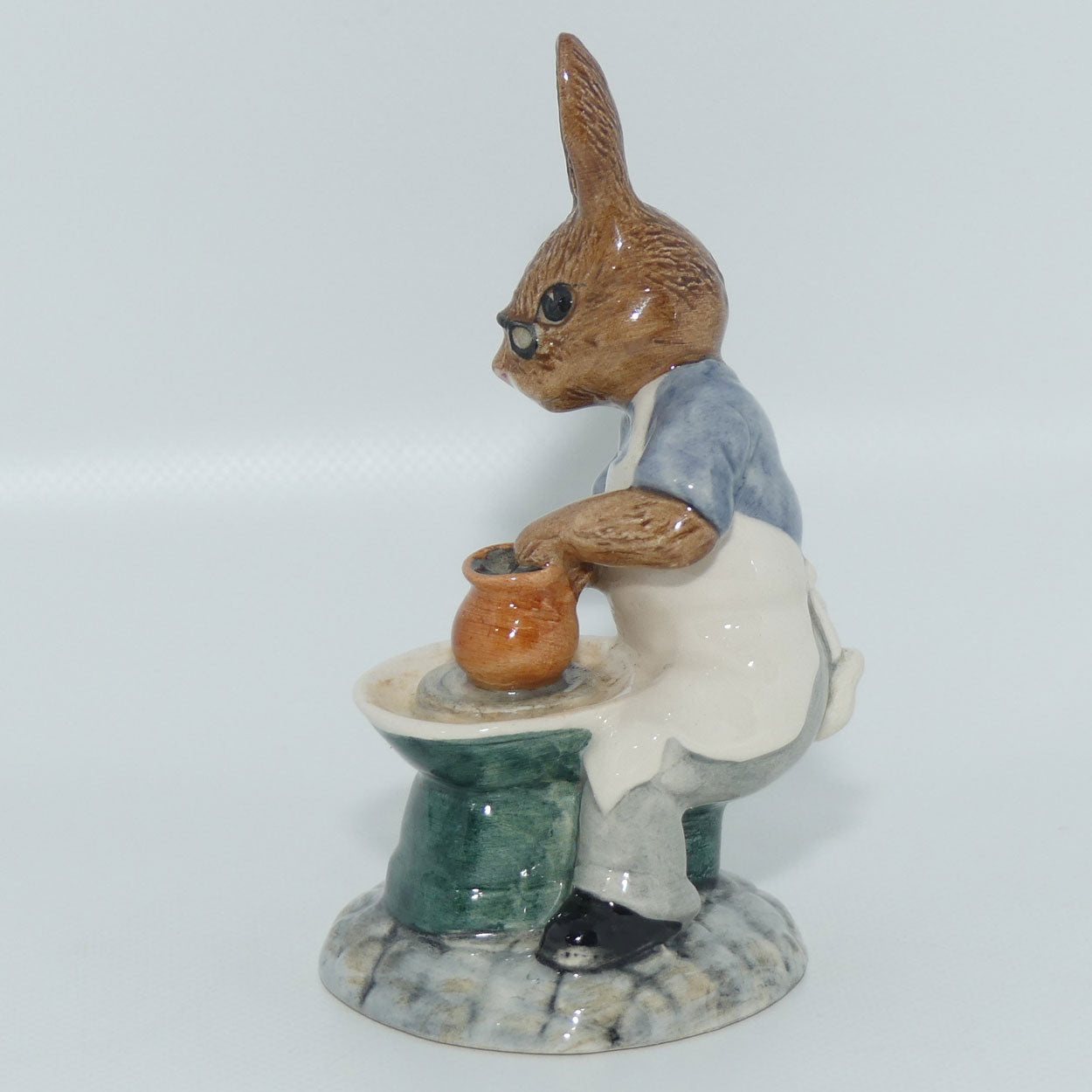 DB131 Royal Doulton Bunnykins Master Potter | boxed