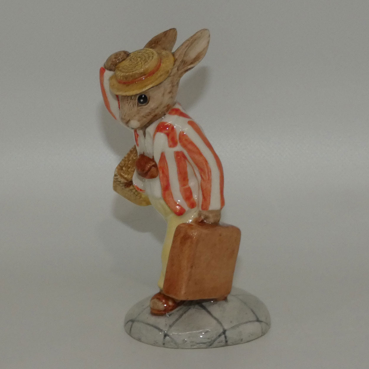 db154-royal-doulton-bunnykins-father