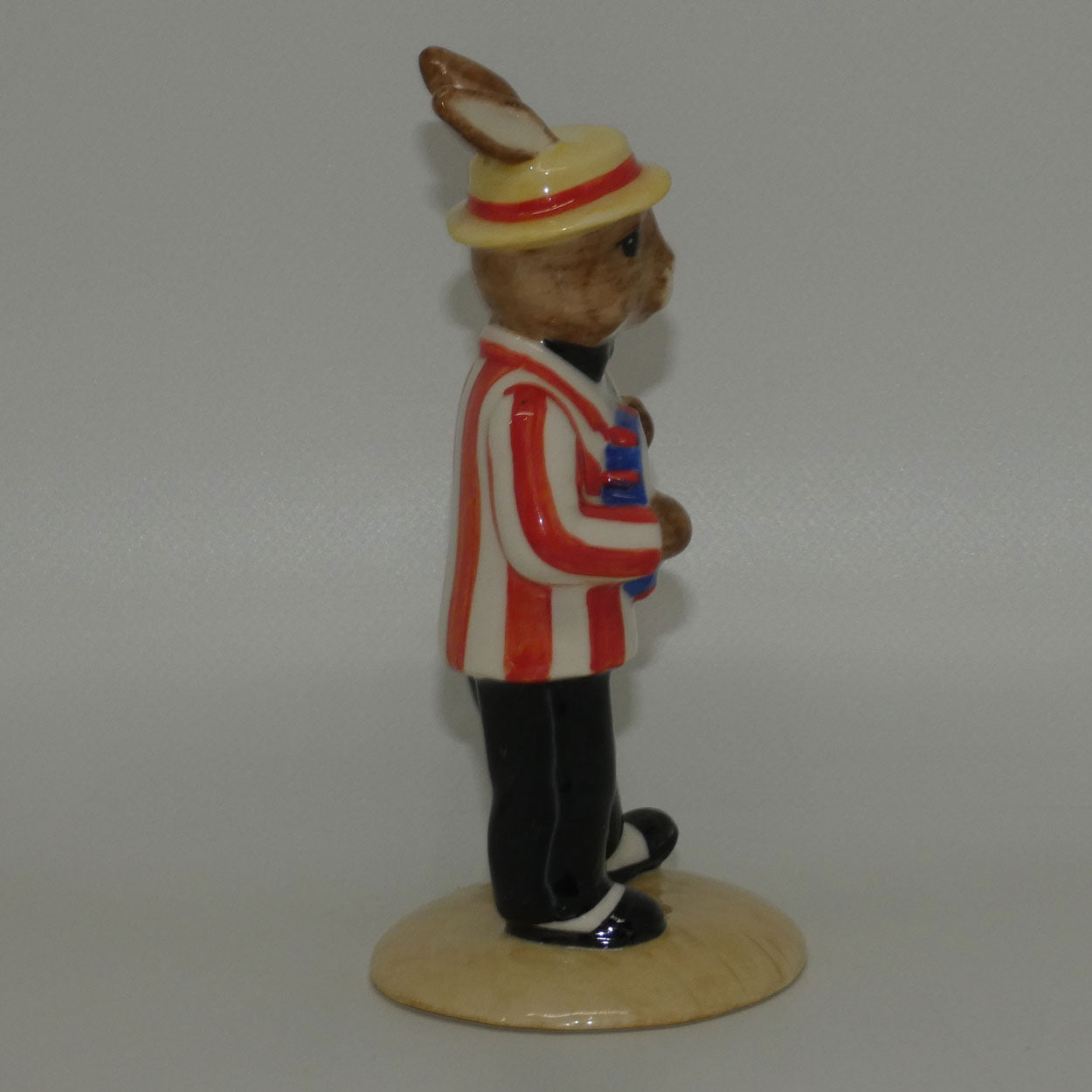 db182-royal-doulton-bunnykins-banjo-player-box-cert