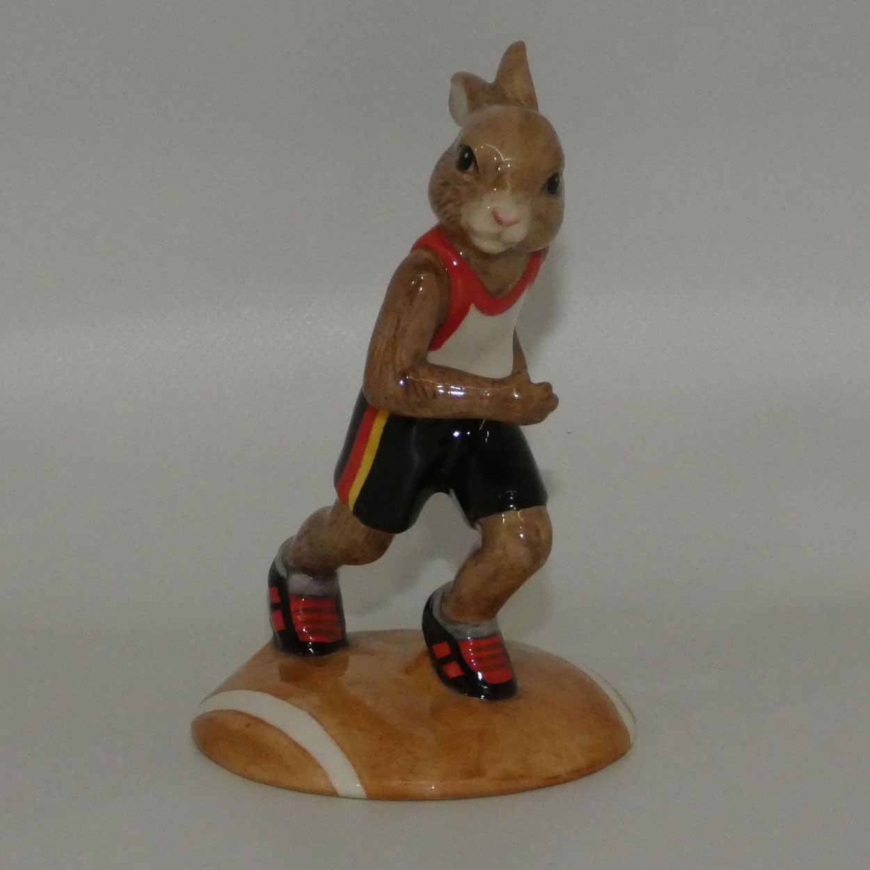 db205-royal-doulton-bunnykins-runner-no-box-no-cert